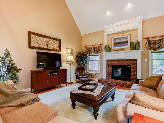 5th image of 2257 Henge Point Ln