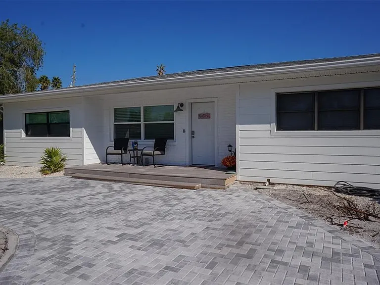 929 Lantana Ave — Photo 39