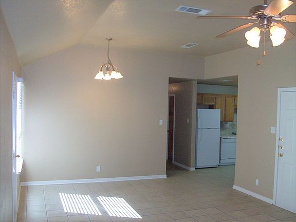 3rd image of 4904A Heather Ln