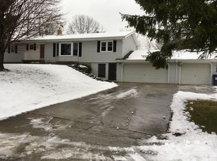 54 Overdrive Rd, Newark, OH 43056