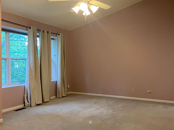 4th image of 1503 Diamond Dr