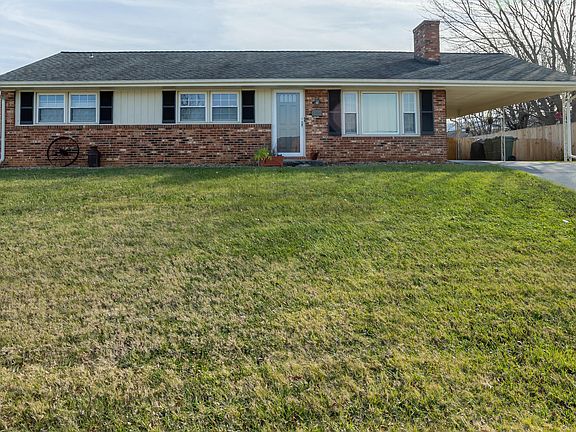 5th image of 2324 Karen Dr