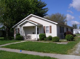 415 S Main St, Sullivan, IL 61951