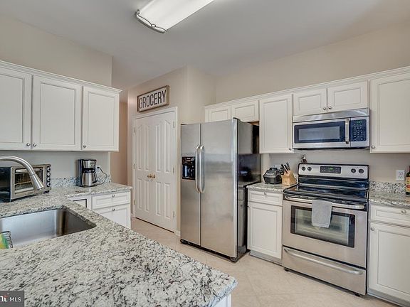 3rd image of 10815 Chancellorville Dr