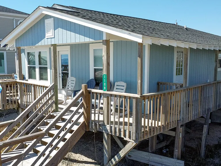 1108 N Shore Dr — Photo 2