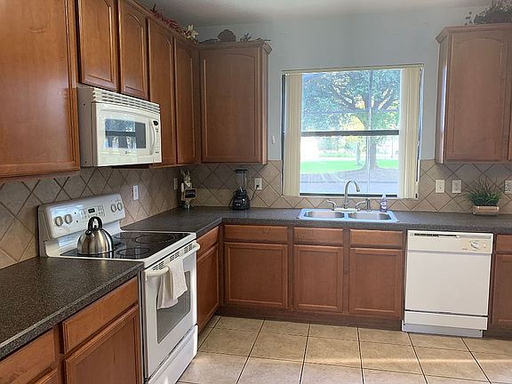 5th image of 3011 Siesta View Dr