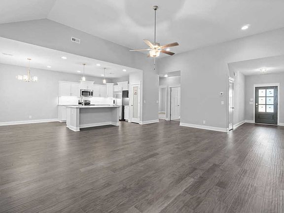 4th image of 284 Poplar Hl