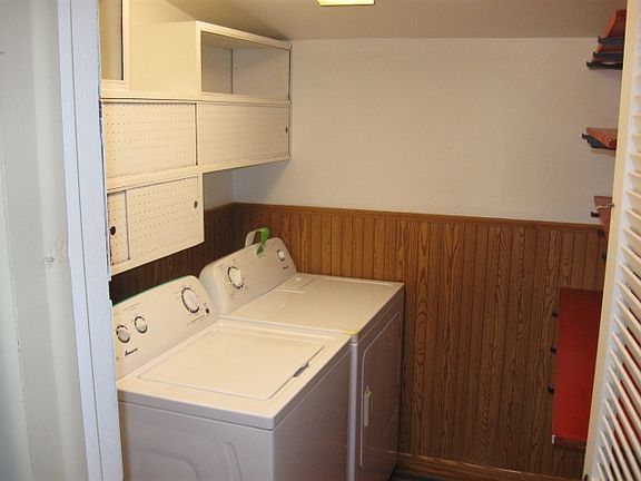 5th image of 3360 Kenwood St