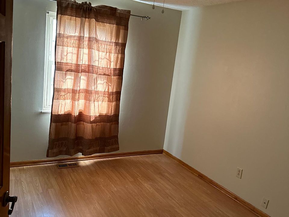 1st image of 3978 Daffodil Dr