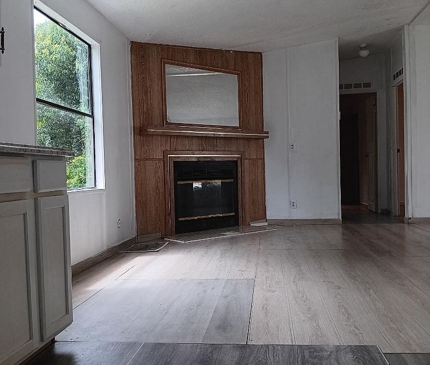 1st image of 1720 NW 38th Ave #109