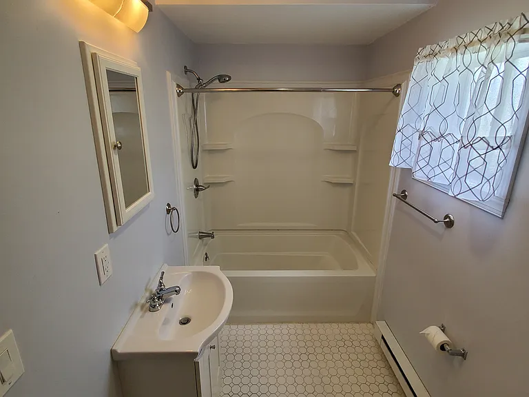 302 Oakland Ave — Photo 5