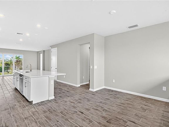 2nd image of 4646 Arboretum CIR #202