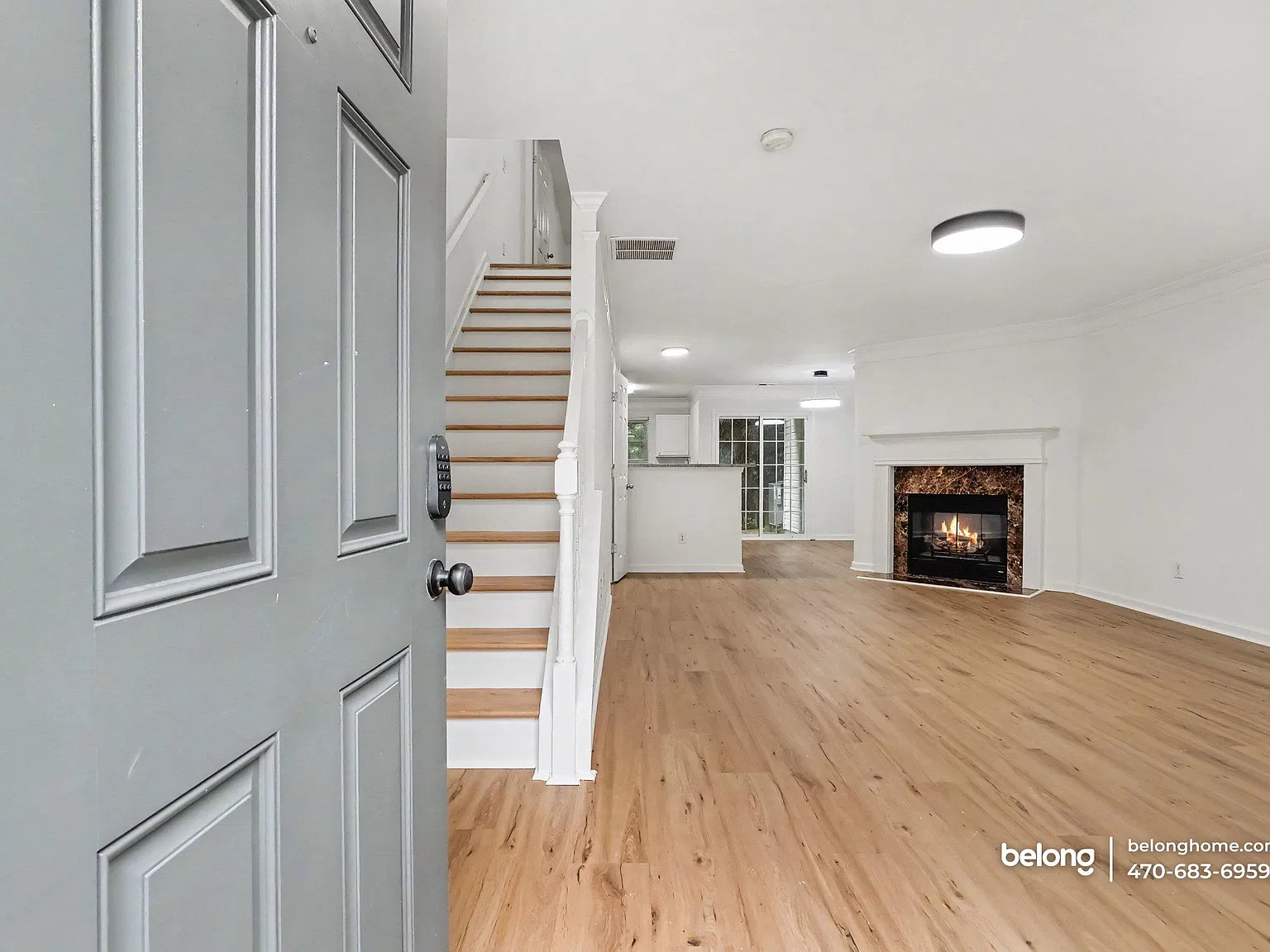 3 bed, 2.5 bath, 1512 sqft, $1,995 — Photo 3