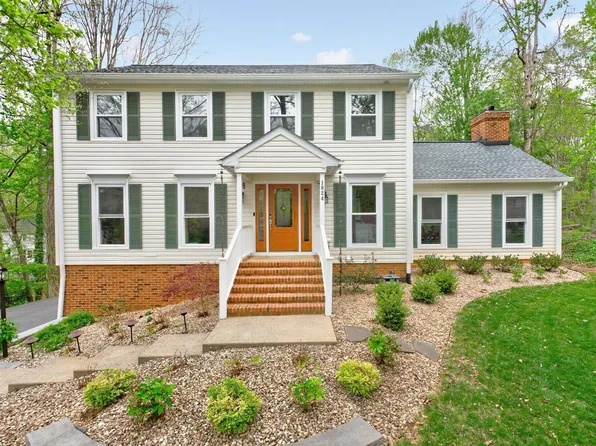 1824 Amberfield Dr, Charlottesville, VA 22911