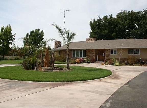 2nd image of 8455 S George Washington Blvd