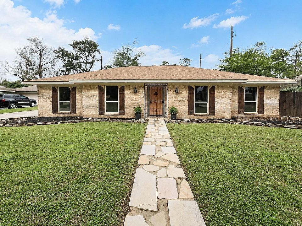 1st image of 25419 Elm Creek Dr
