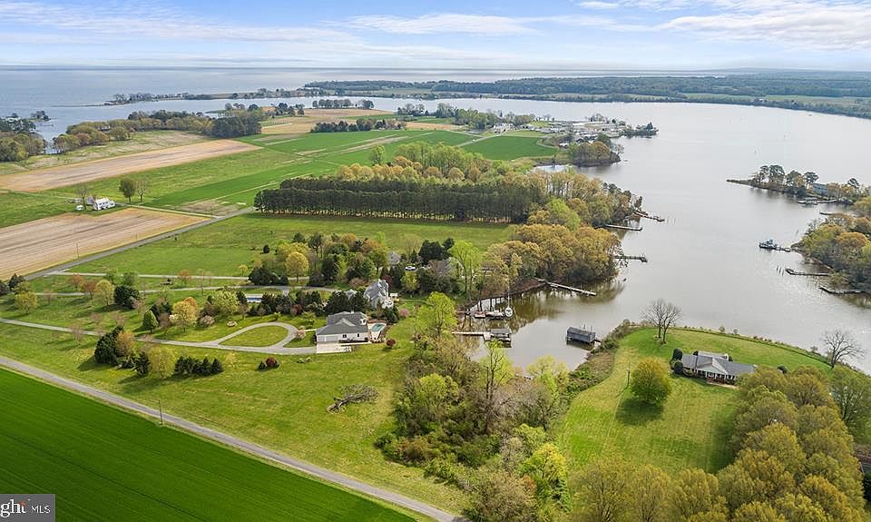 1st image of Lake Landing Dr