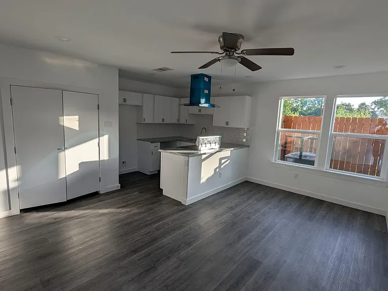7613 Shotwell St #A — Photo 20