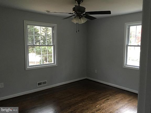 4th image of 517 Evergreen Rd