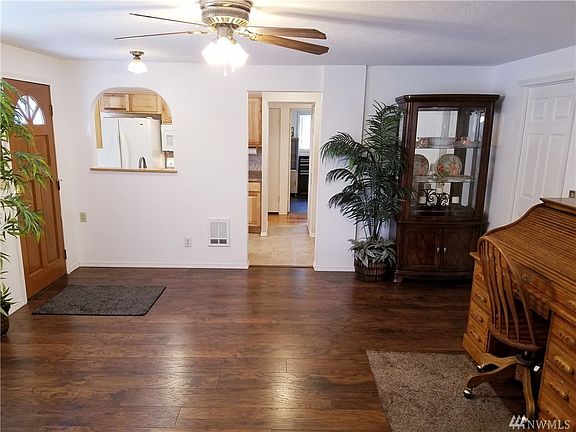 4th image of 8814 188th Ave E