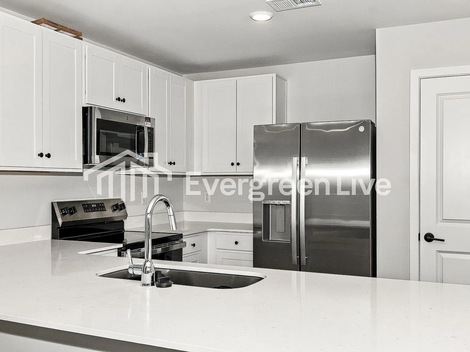 4 bed, 2.0 bath, 1667 sqft, $1,755 — Photo 3