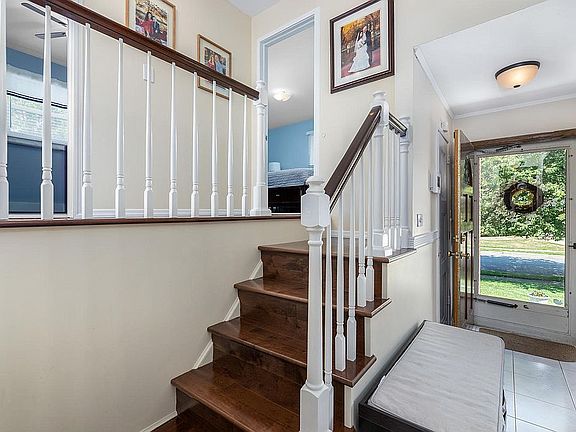 4th image of 242 Harmony Dr