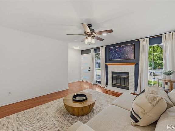 5th image of 834 Spring Hill Farm Dr