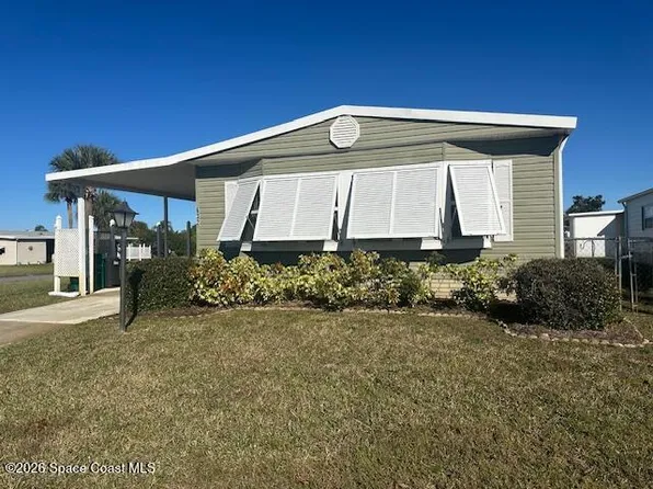 632 Oleander Cir, Barefoot Bay, FL 32976