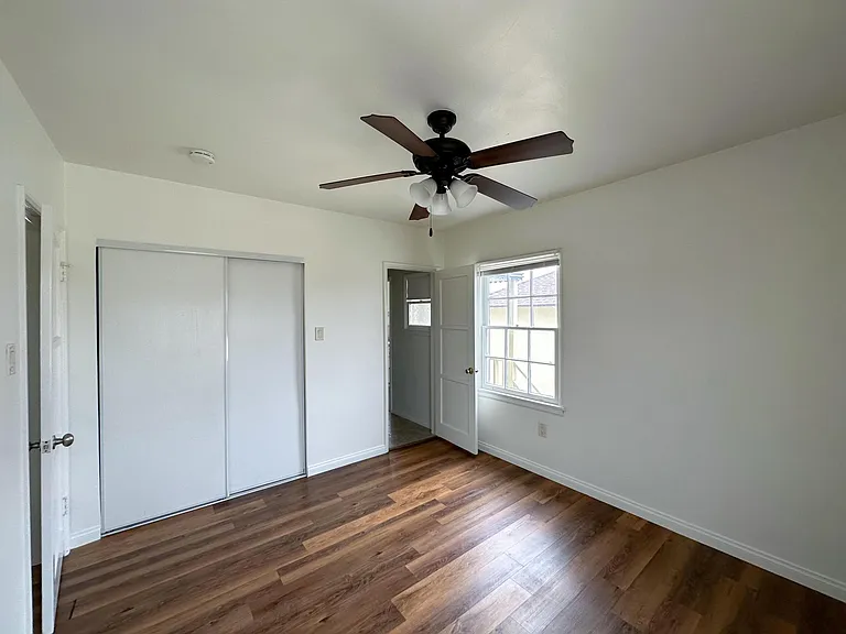 909 S Olive Ave #1/2 — Photo 12