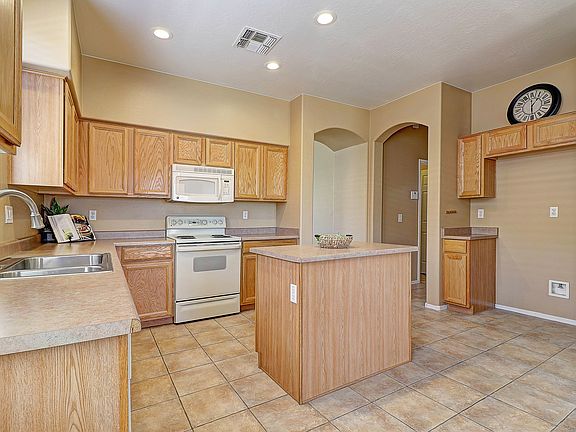 3rd image of 18151 W Canyon Ln