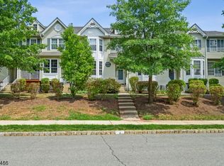 28 Stratton Ct, Flemington, NJ 08822