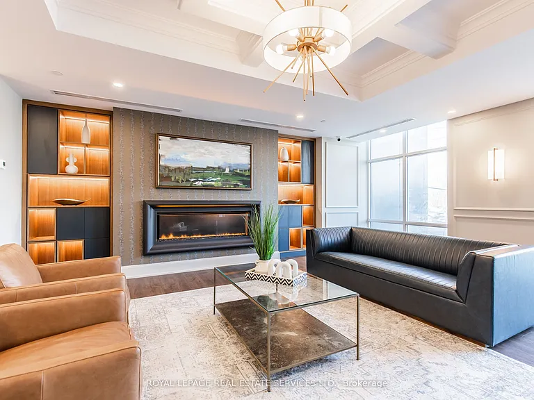 460 Dundas St E #1202 — Photo 36