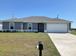 926 NW 8th Ter, Cape Coral, FL 33993