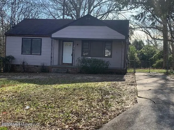 132 Mount Carmel Dr, Natchez, MS 39120