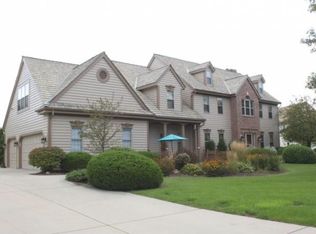 12314 N Woodfield Ct, Mequon, WI 53092