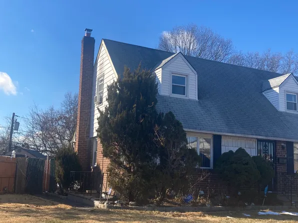 (undisclosed Address), Elmont, NY 11003