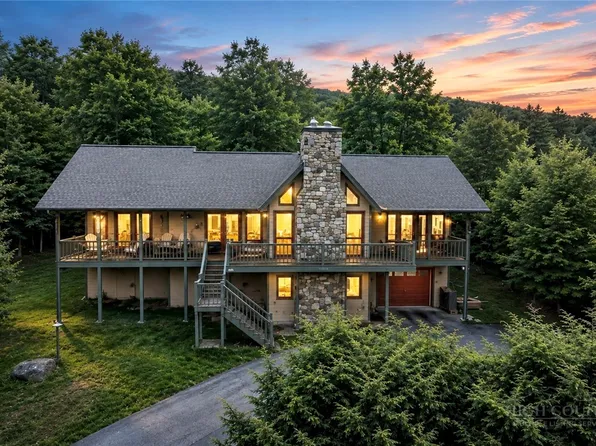 130 Briarwood Lane, Beech Mountain, NC 28604