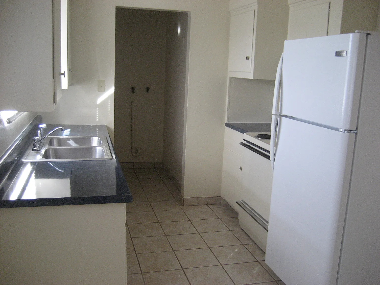 1 bed, 660 sqft, $900 — Photo 2
