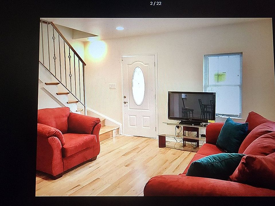 1st image of 4004 D St SE