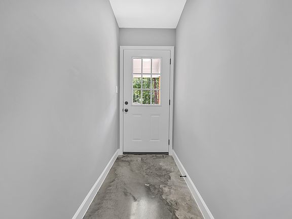 4th image of 718 Hazelwood Rd