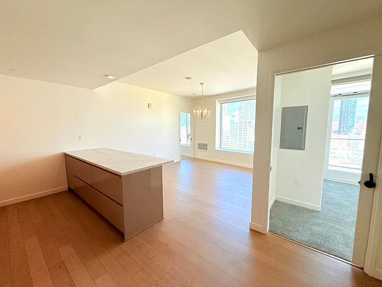 1050 S Grand Ave #1404 — Photo 6