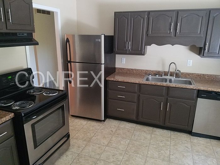 2nd image of 7040 Bluecrest Dr