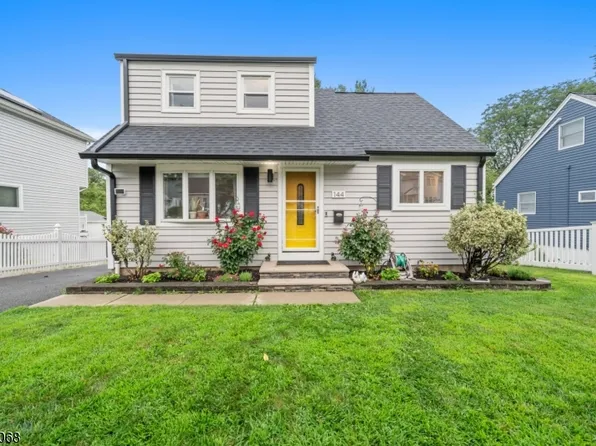144 Harrington Rd, Clifton City, NJ 07012