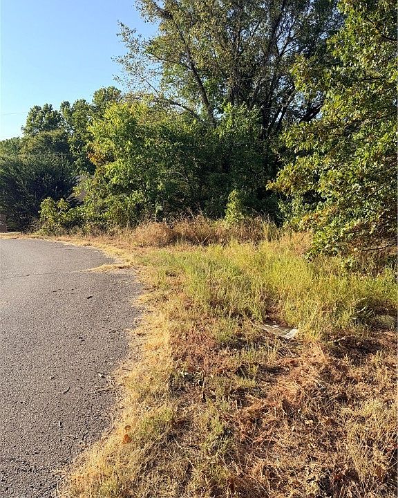 1st image of NE Brassfield Rd