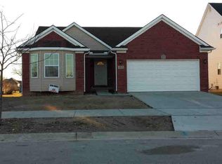 814 Falcon Dr, Dundee, MI 48131