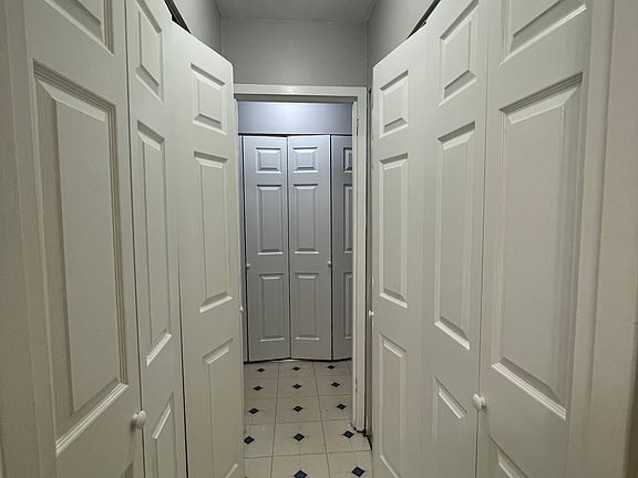 5th image of 5920 N Kenmore Ave APT 218