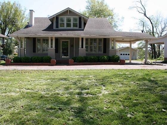 1st image of 822 Sampson Ave
