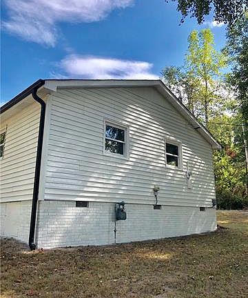 3rd image of 1046 Sycamore Ave