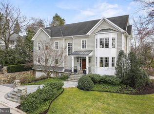 6043 Ridge Dr, Bethesda, MD 20816