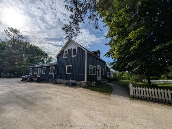 236 Phillips St, Clearview, ON L0M 1S0